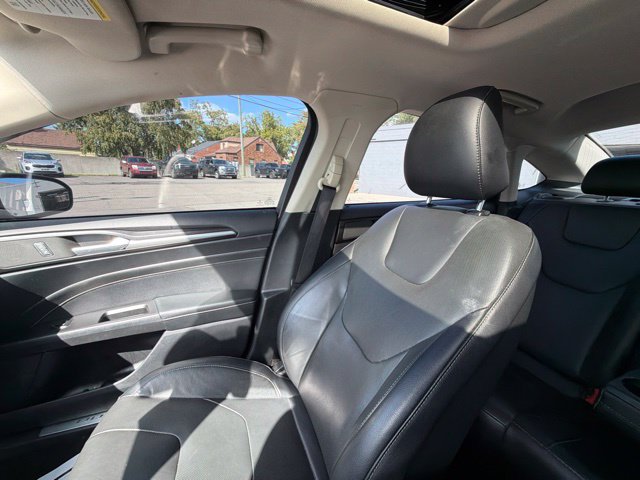 Used 2019 Ford Fusion Titanium FWD image 32