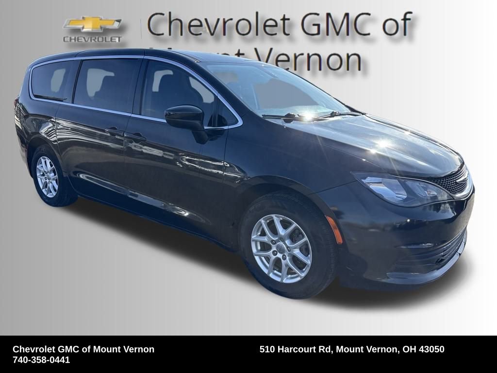 Used 2017 Chrysler Pacifica Touring image 7