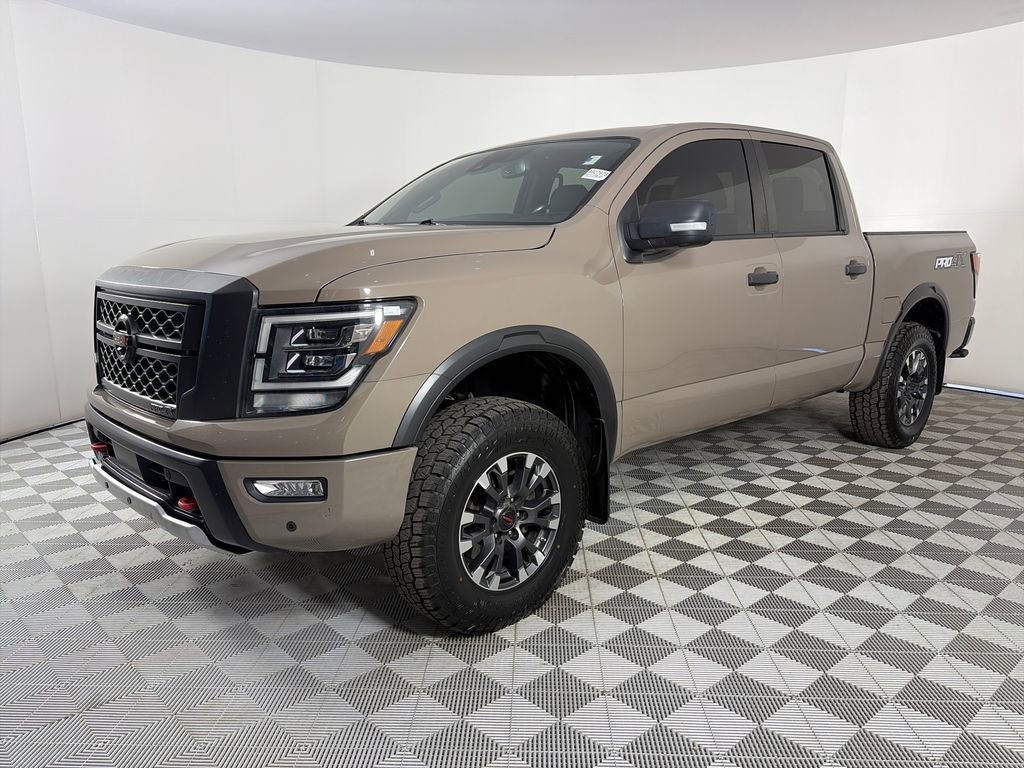 Used 2022 Nissan Titan PRO-4X w/ Pro-4x Convenience Package image 3