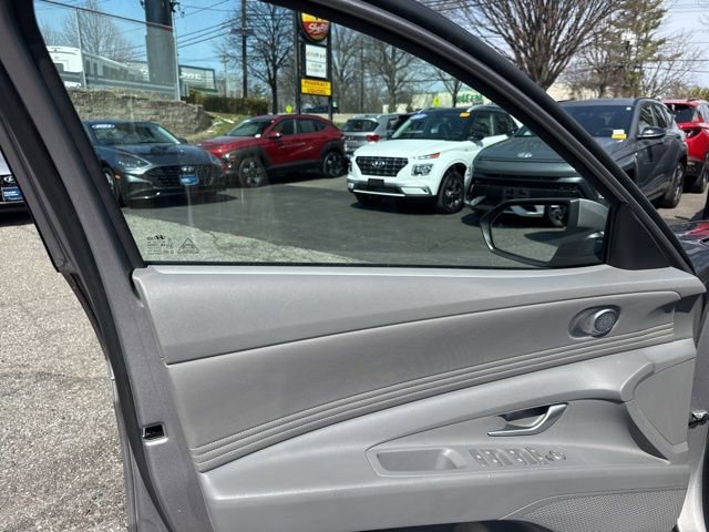 Certified 2023 Hyundai Elantra SEL w/ Convenience Package image 33