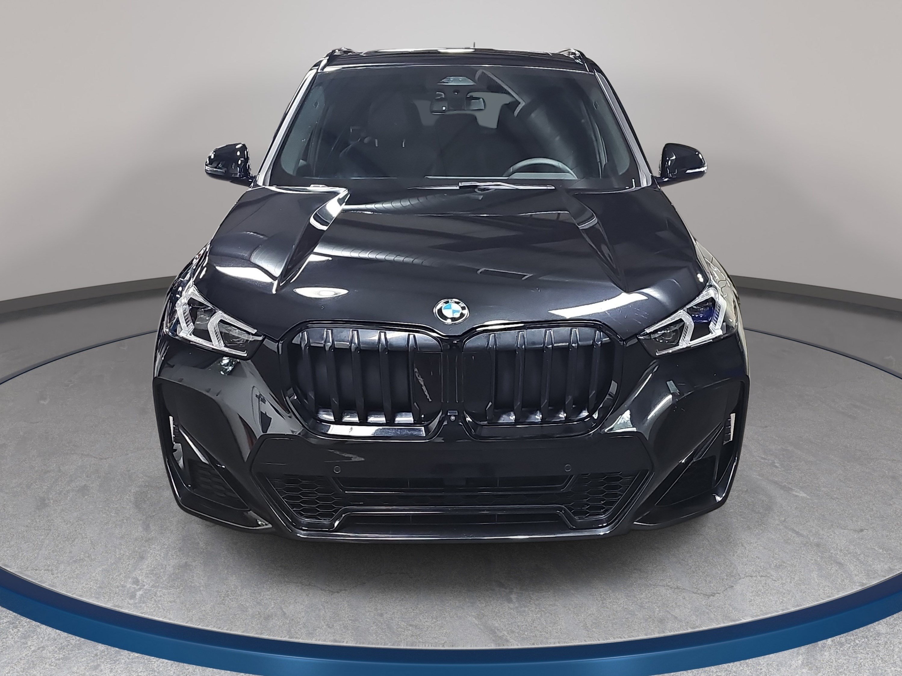 Used 2023 BMW X1 xDrive28i w/ Premium Package AWD/4WD image 2