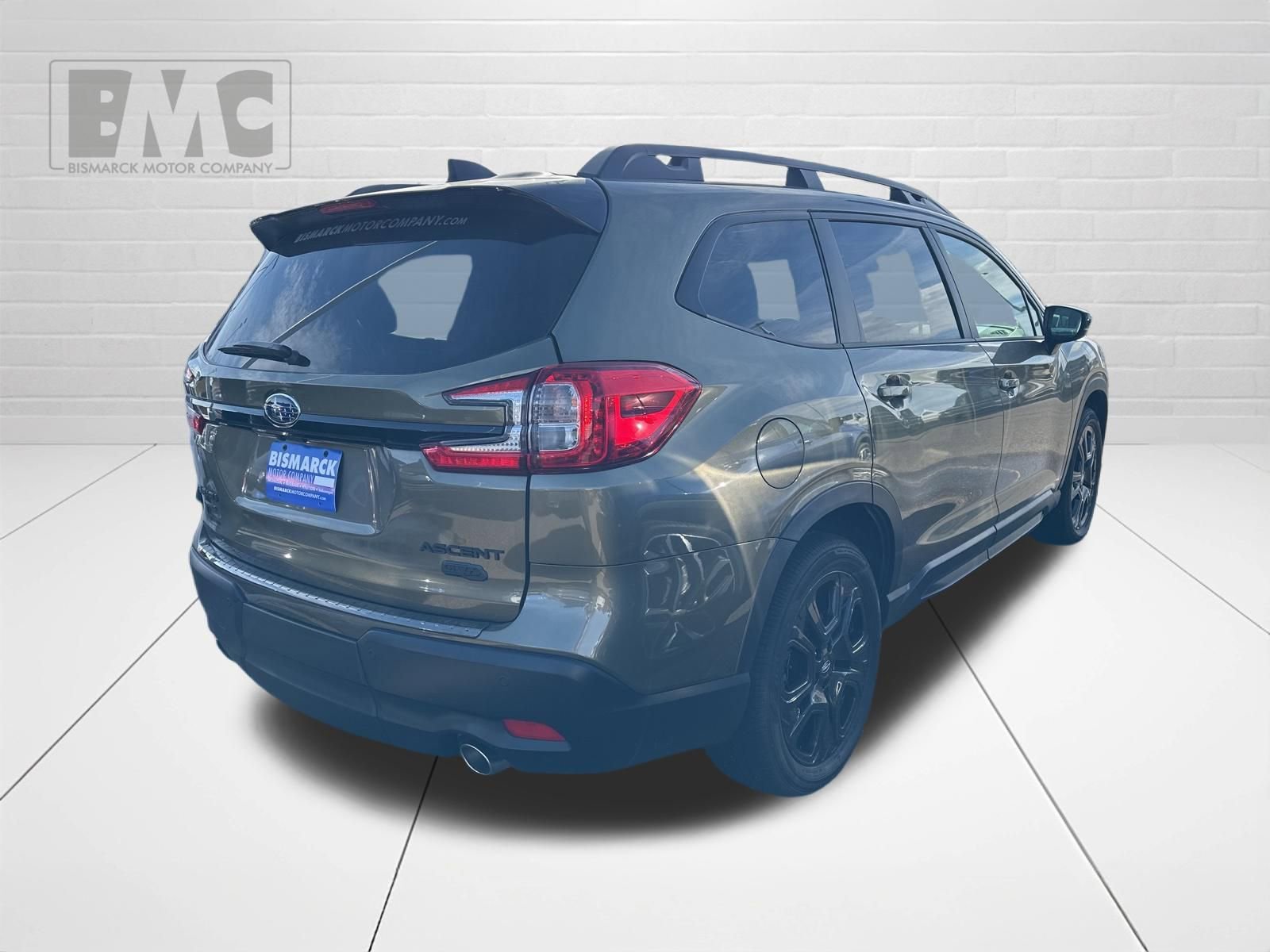 Used 2025 Subaru Ascent Bronze Edition image 3