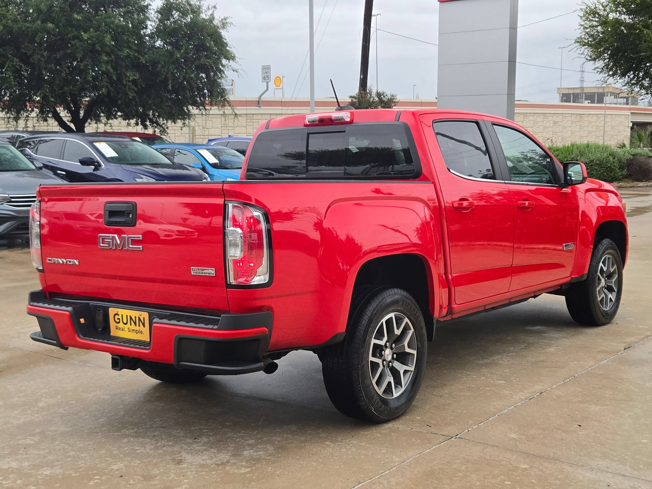 Used 2016 GMC Canyon SLE w/ All Terrain Package AWD/4WD image 3
