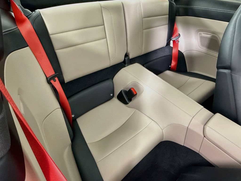 Certified 2025 Porsche 911 Carrera RWD image 28
