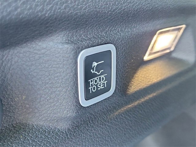 New 2025 Jeep Grand Cherokee L Laredo w/ Luxury Tech Group I image 9