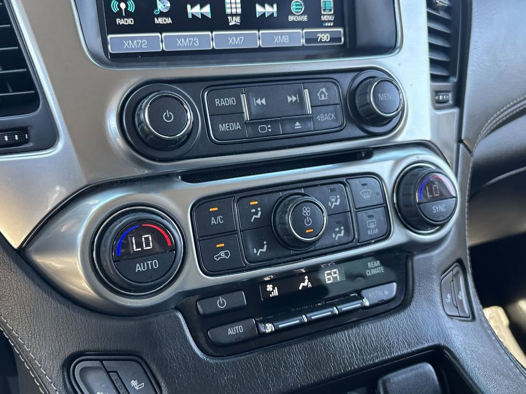 Used 2018 Chevrolet Suburban LT w/ LT Signature Package AWD/4WD image 27