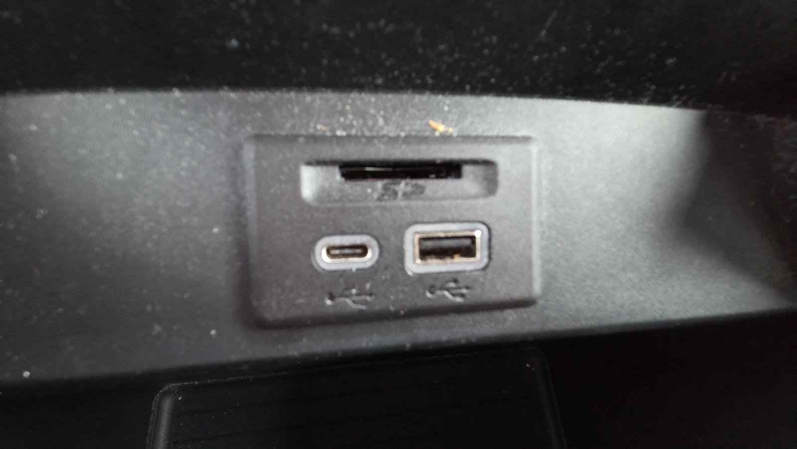 Used 2021 GMC Yukon SLT image 35