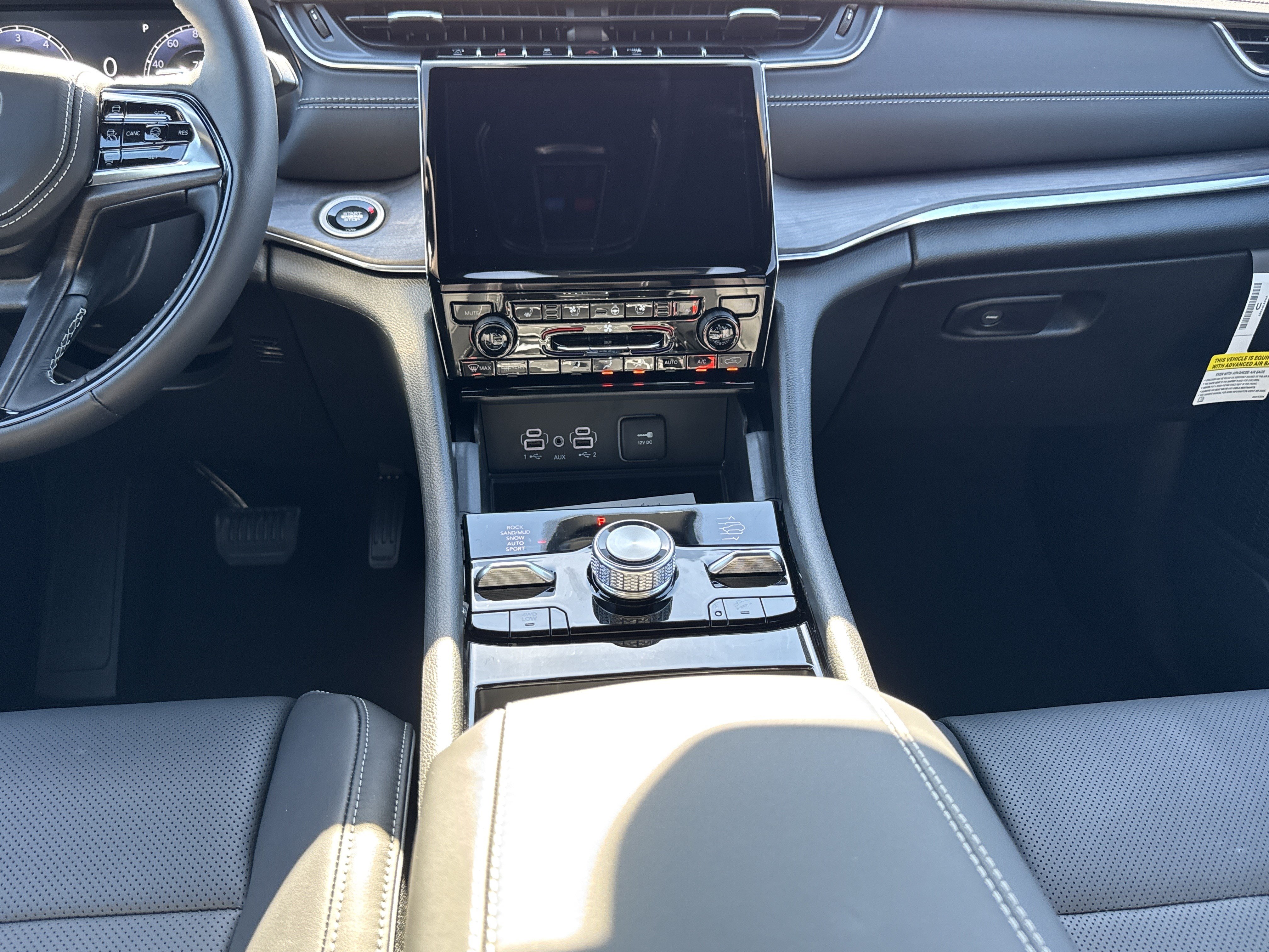 New 2025 Jeep Grand Cherokee L Overland w/ Advanced Protech Group III AWD/4WD image 6