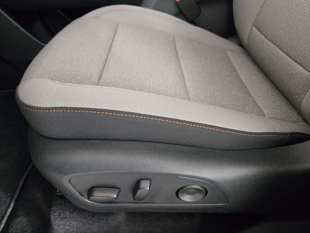 New 2026 Chevrolet Traverse LT w/ Midnight/Sport Edition FWD image 26
