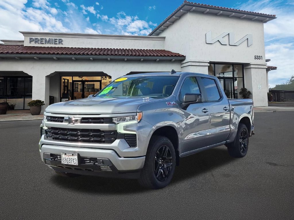 Used 2024 Chevrolet Silverado 1500 RST w/ Convenience Package II AWD/4WD image 4