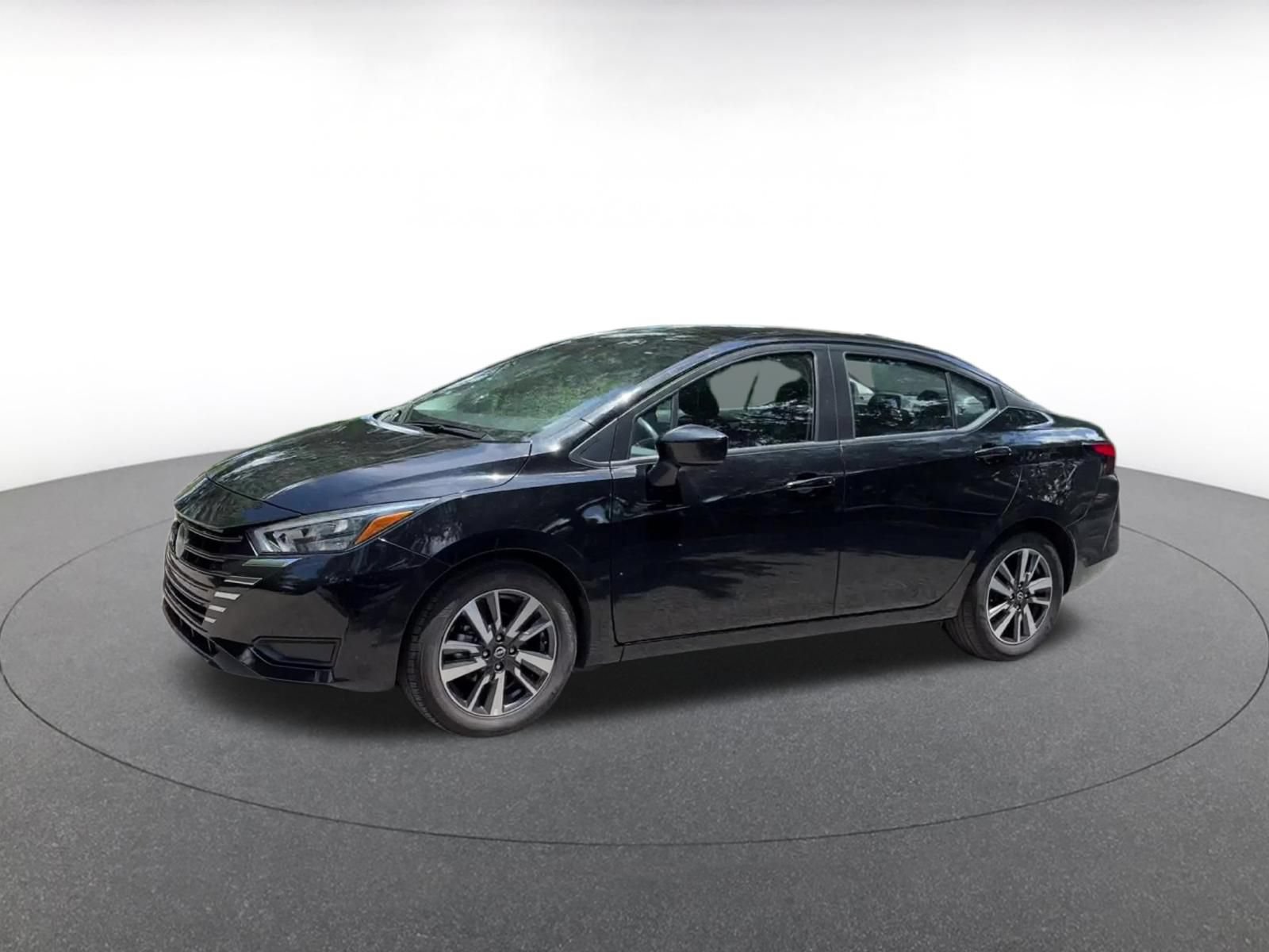 Used 2025 Nissan Versa SV FWD image 7