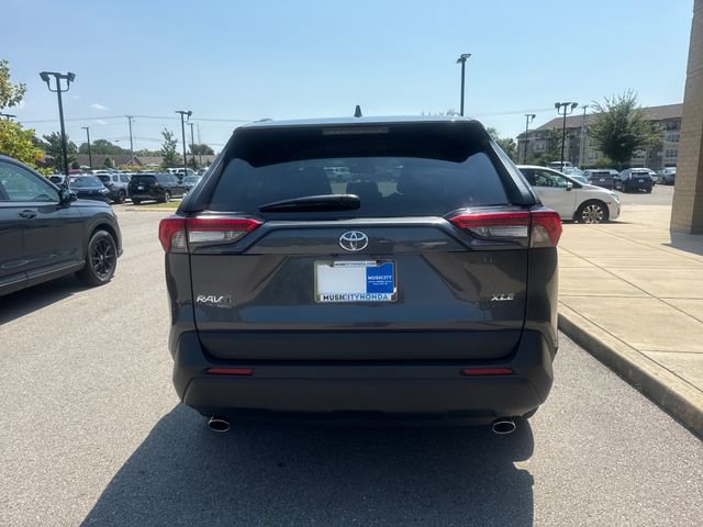 Used 2025 Toyota RAV4 XLE FWD image 3