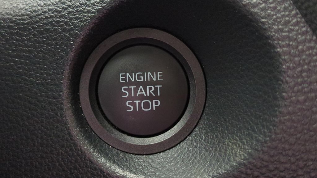 Used 2024 Toyota Corolla Cross LE FWD image 22