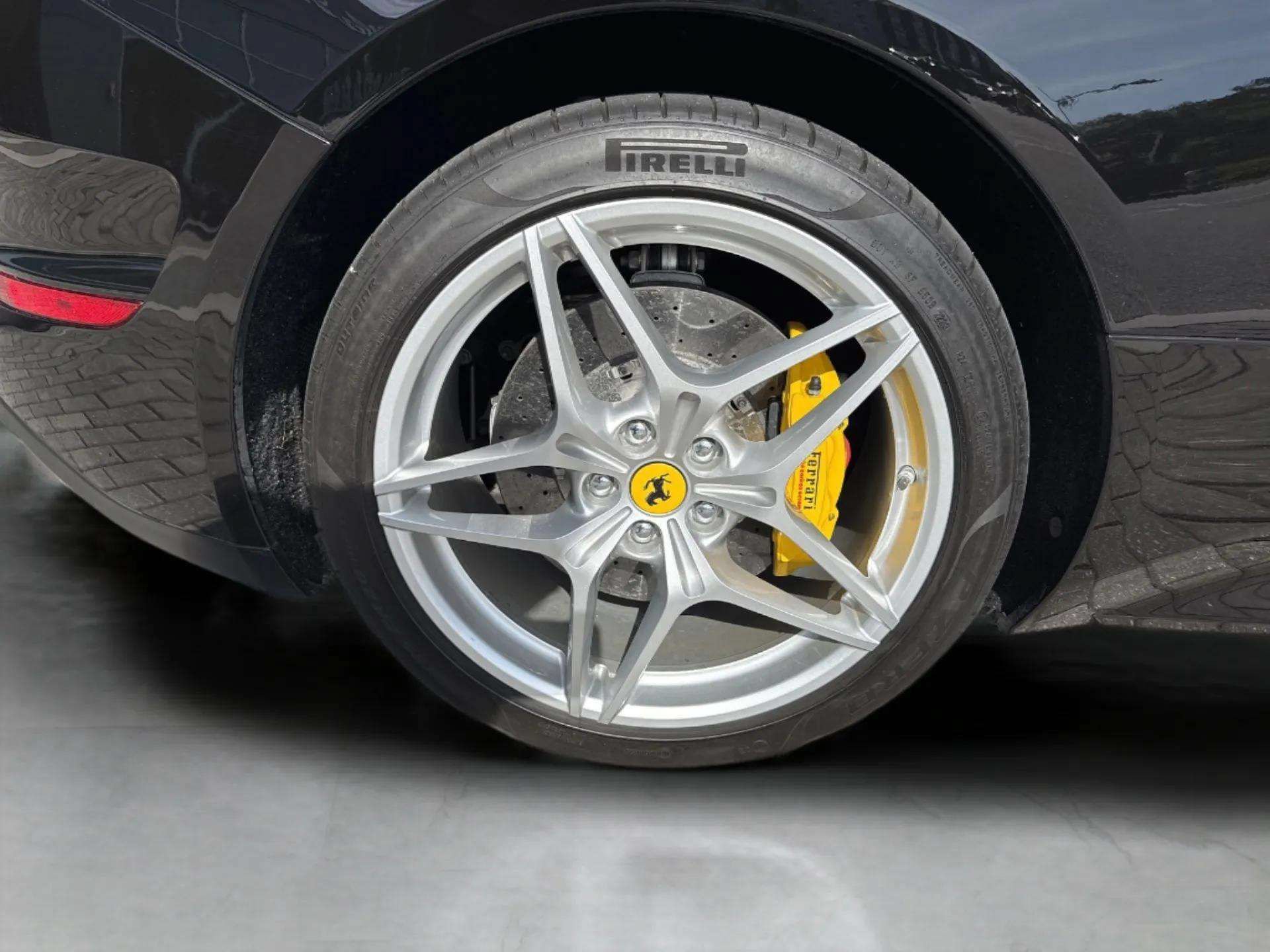 Used 2016 Ferrari California T RWD image 55