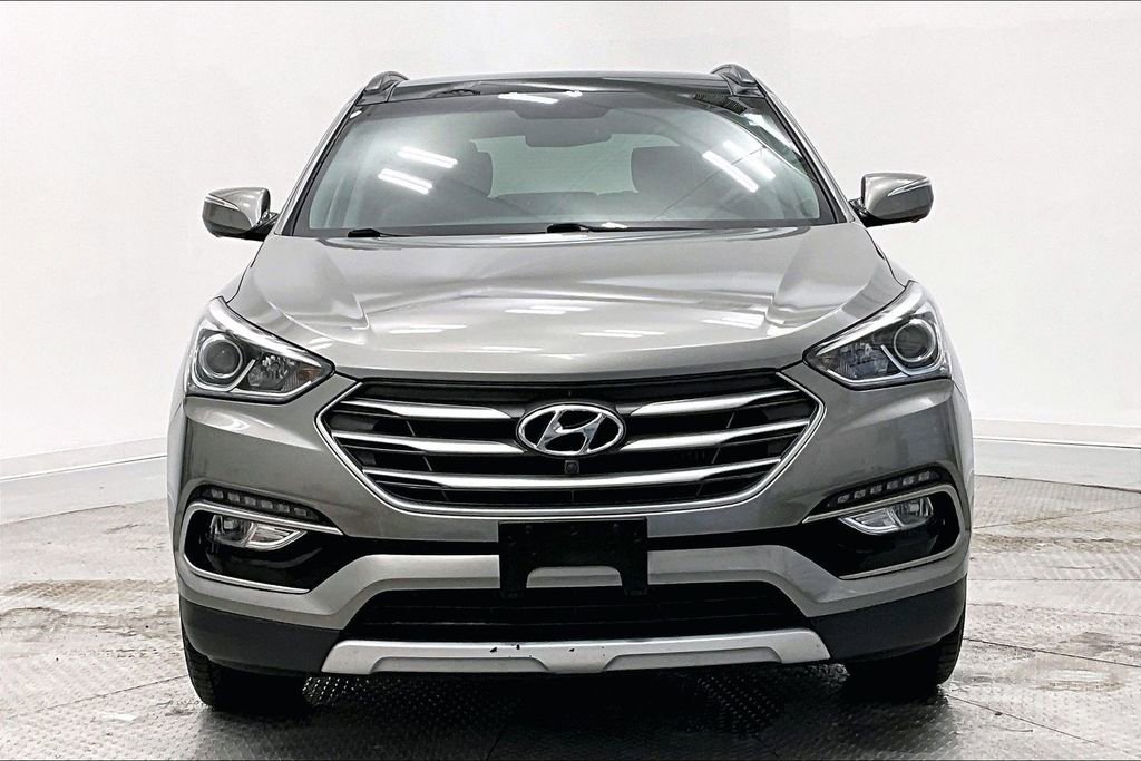 Used 2018 Hyundai Santa Fe Sport image 3