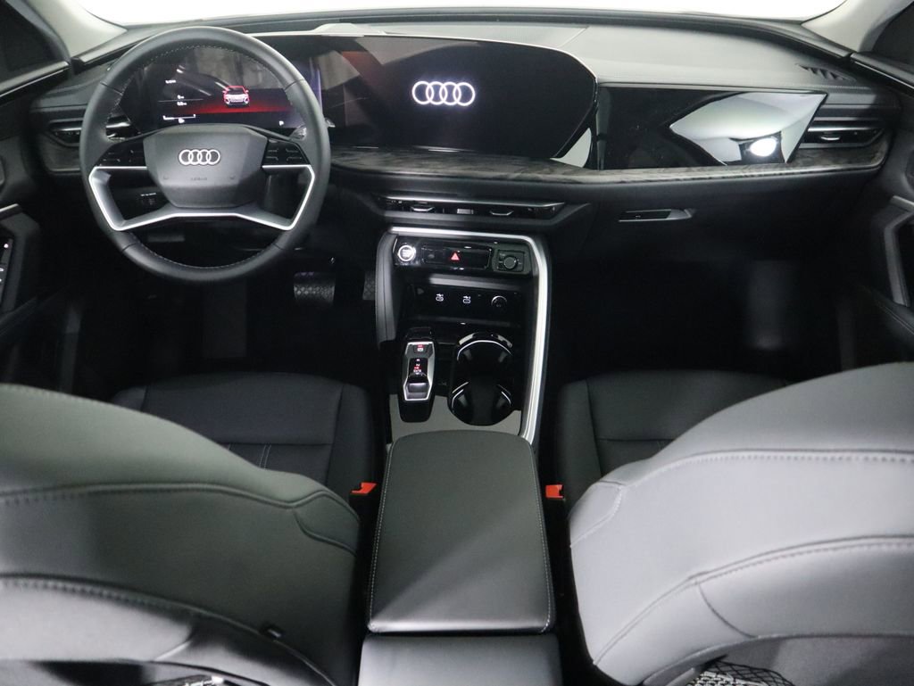 Used 2025 Audi Q5 Premium Plus w/ Premium Plus image 14