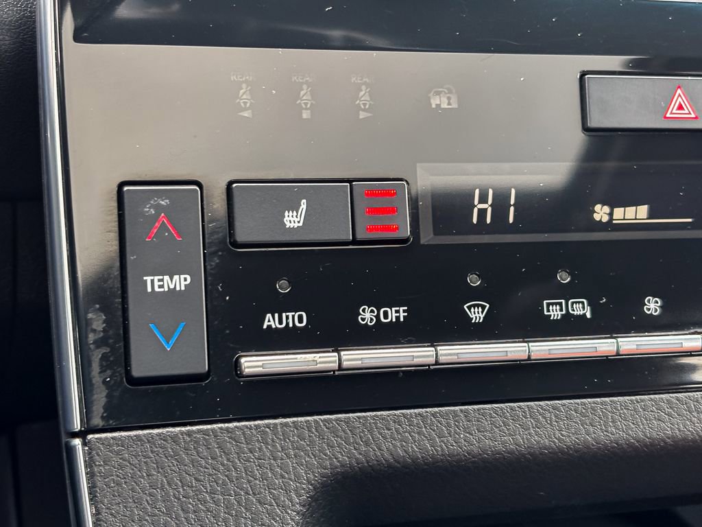 Used 2020 Toyota Avalon XLE image 21