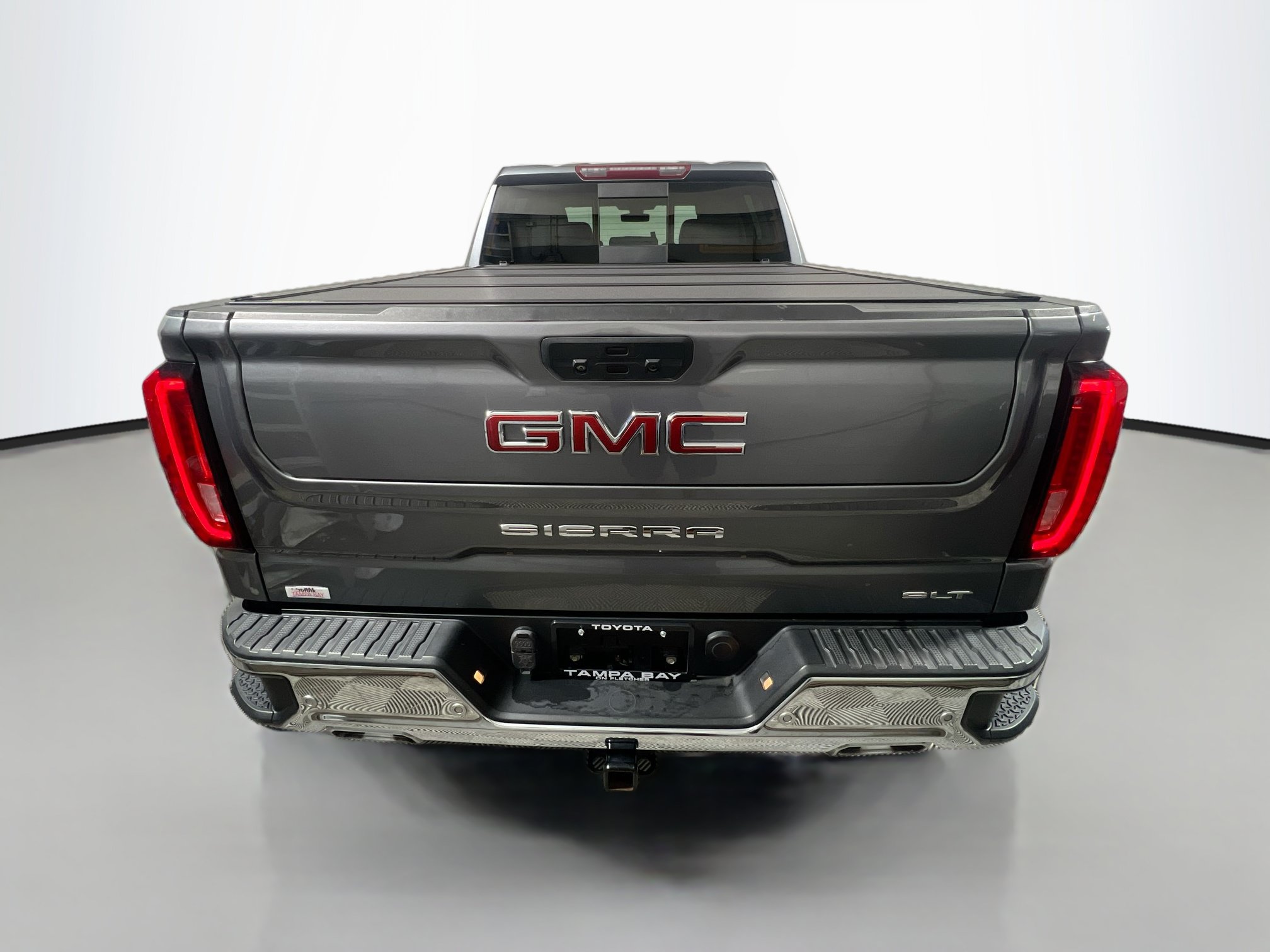 Used 2022 GMC Sierra 1500 SLT w/ SLT Premium Plus Package AWD/4WD image 6