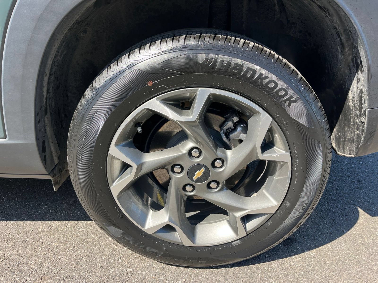Used 2025 Chevrolet Trax LT FWD image 30