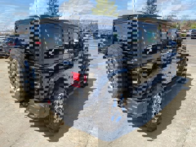 Certified 2022 Jeep Wrangler Unlimited Sahara image 6