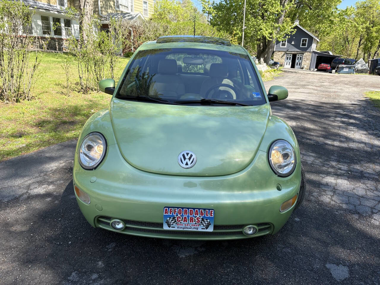 Used 2005 Volkswagen Beetle GLS FWD image 2