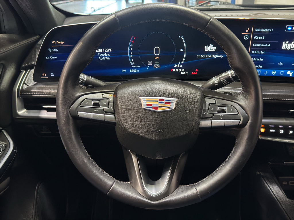 Used 2025 Cadillac XT4 Premium Luxury image 21