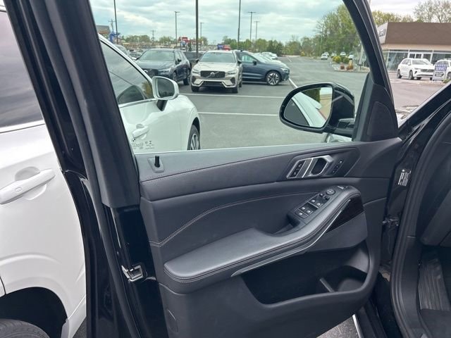 Used 2021 BMW X5 xDrive40i w/ Premium Package 2 image 11