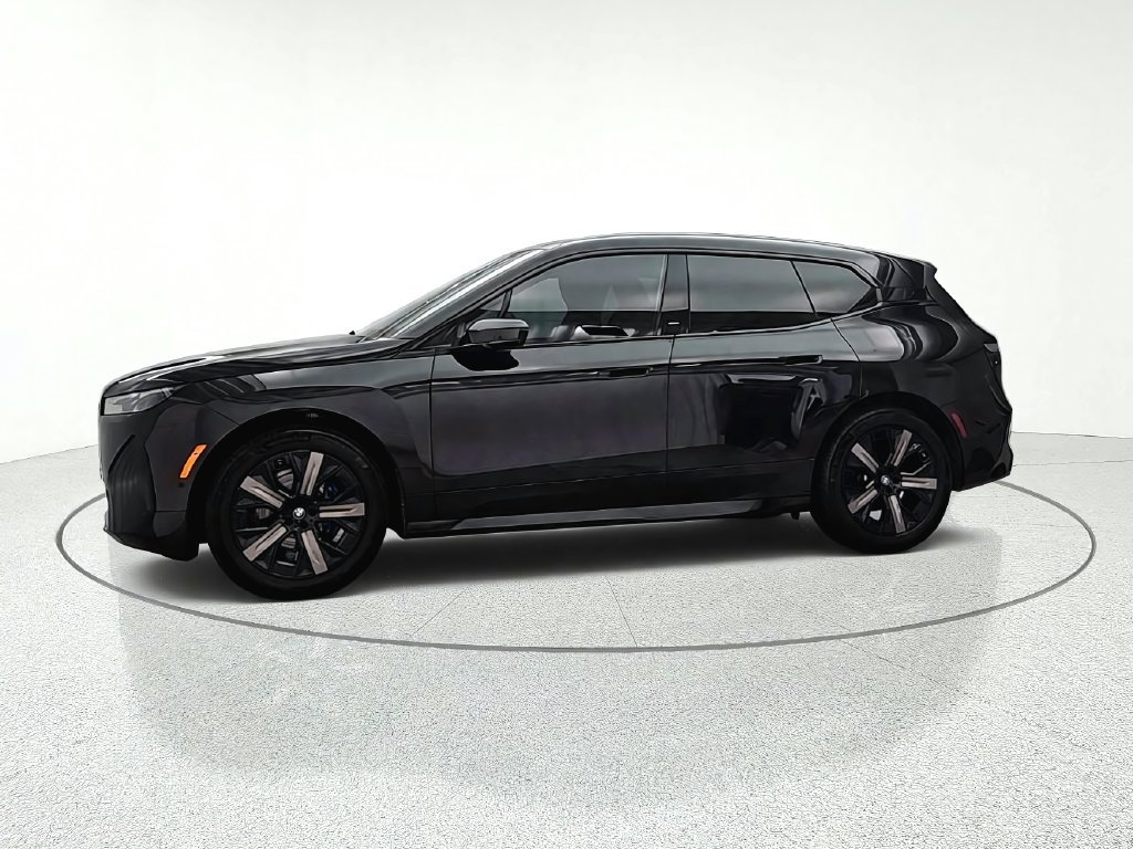 Used 2024 BMW iX xDrive50 w/ Sport Package AWD/4WD image 4