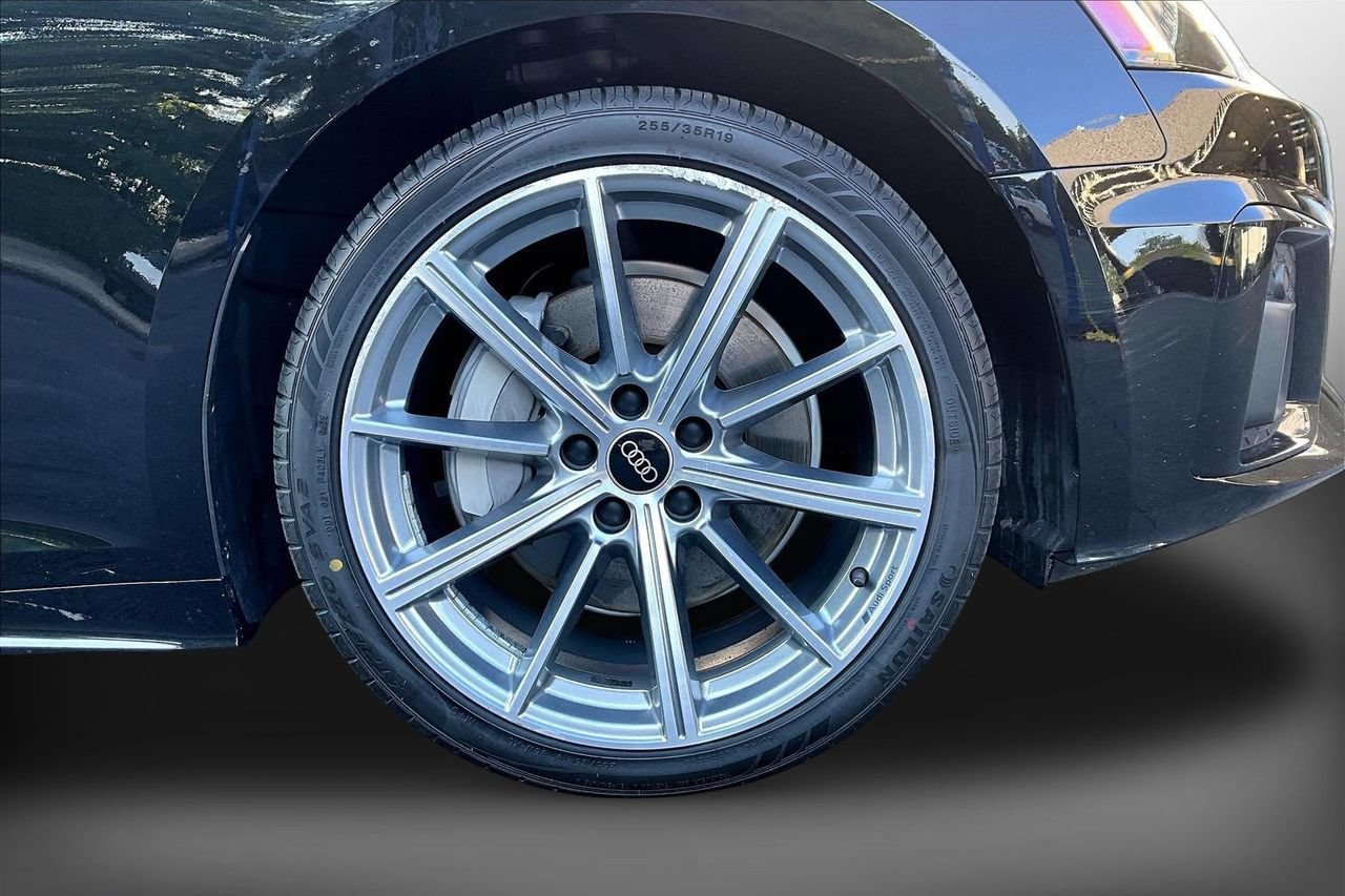 Used 2025 Audi A5 2.0T Premium Plus AWD/4WD image 34