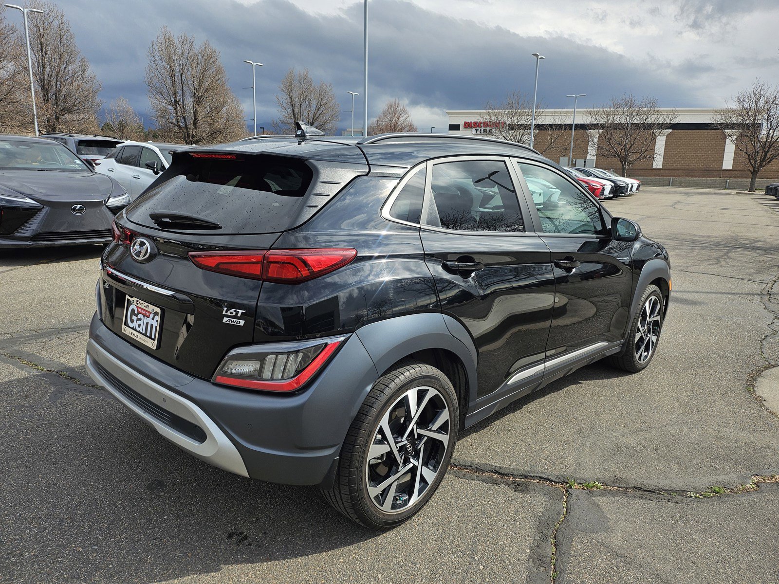 Used 2022 Hyundai Kona Limited w/ Cargo Package image 5