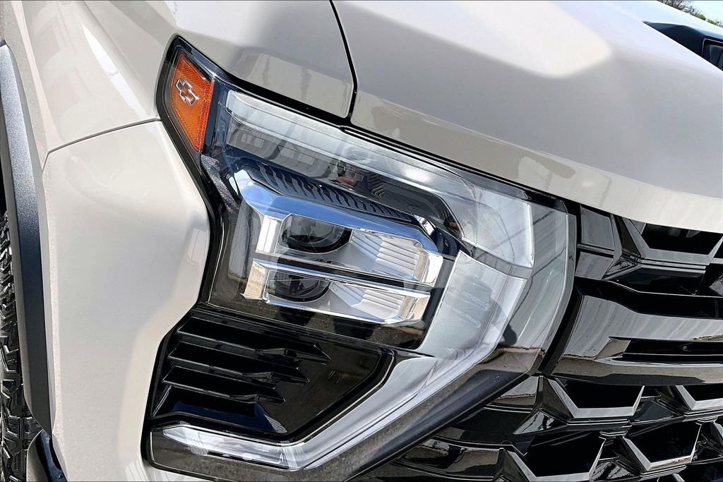 Used 2026 Chevrolet Silverado 2500 ZR2 AWD/4WD image 38
