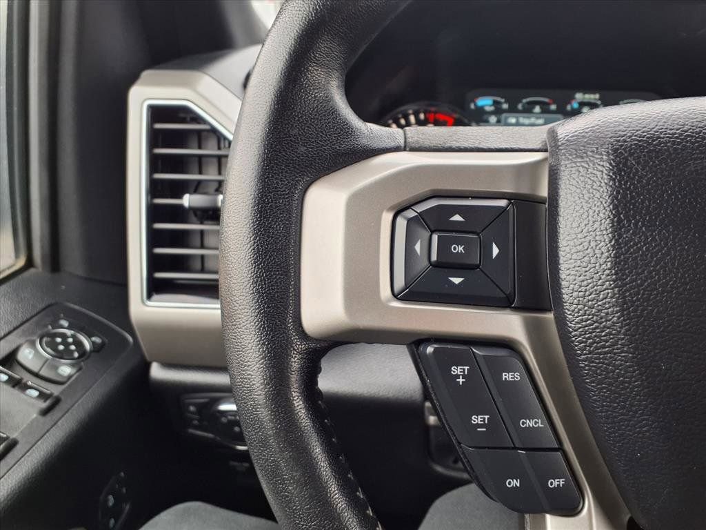 Used 2020 Ford F150 Lariat image 14