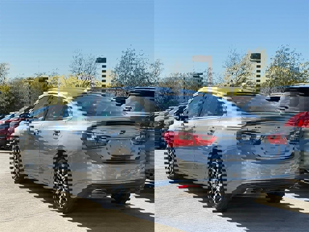 Used 2023 Chevrolet Malibu RS image 6