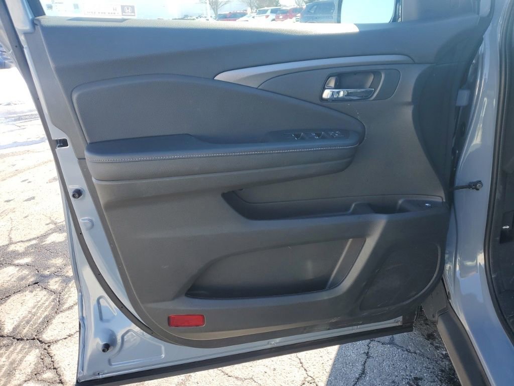 Certified 2024 Honda Ridgeline Sport image 14