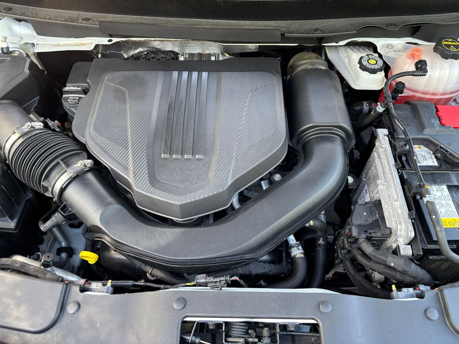 Used 2025 Chevrolet Traverse LT image 46