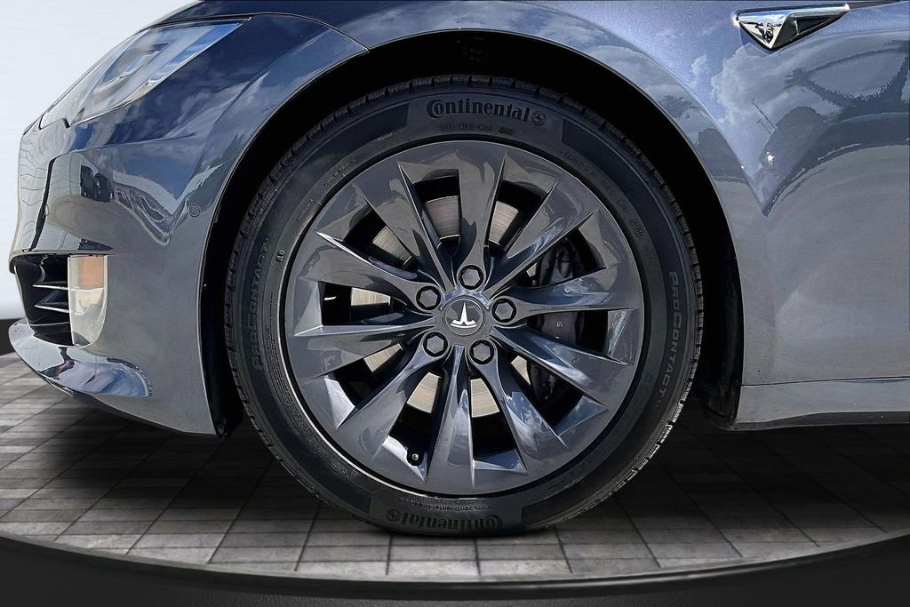 Used 2018 Tesla Model S P100D image 32