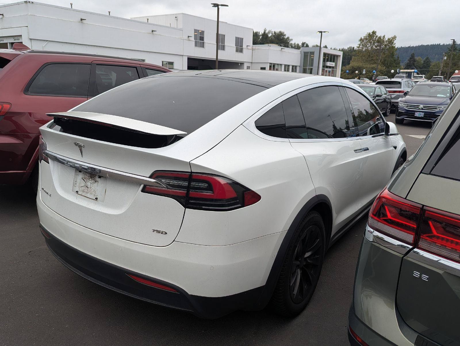 Used 2018 Tesla Model X 75D AWD/4WD image 6