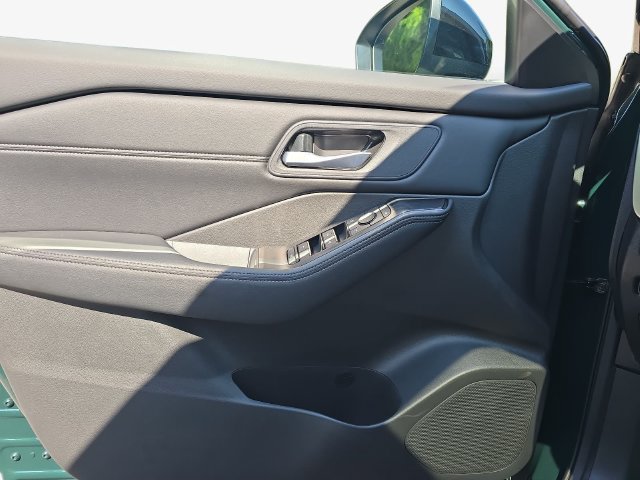 New 2026 Nissan Rogue Dark Armor FWD image 27