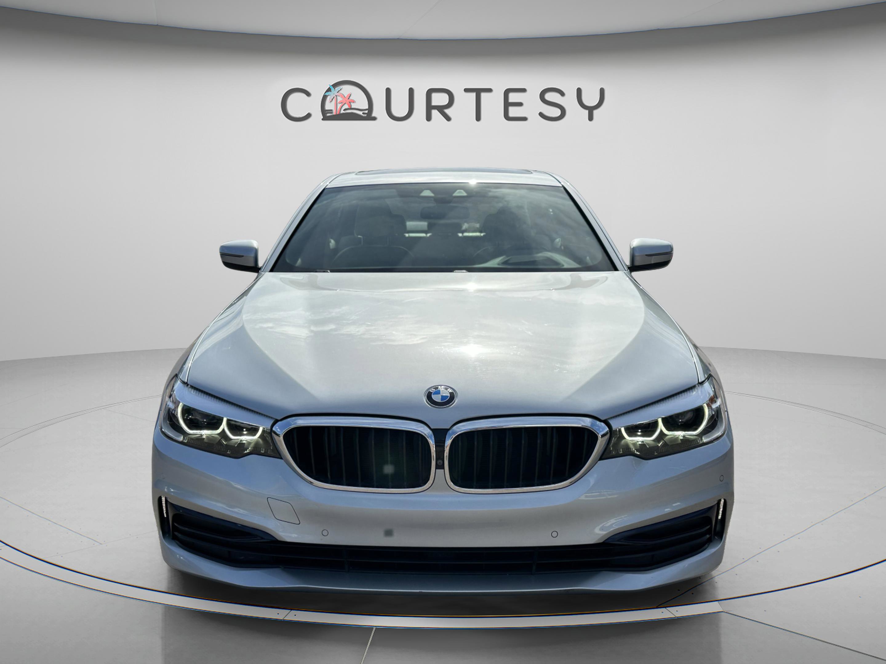 Used 2019 BMW 530i w/ Premium Package image 10