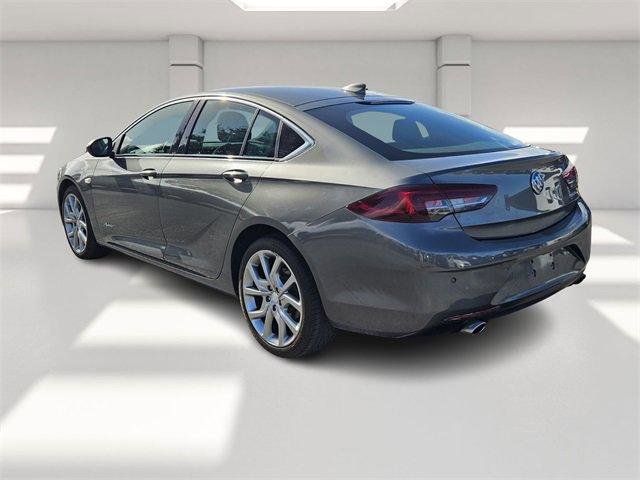 Used 2019 Buick Regal Avenir w/ Driver Confidence Package II image 3