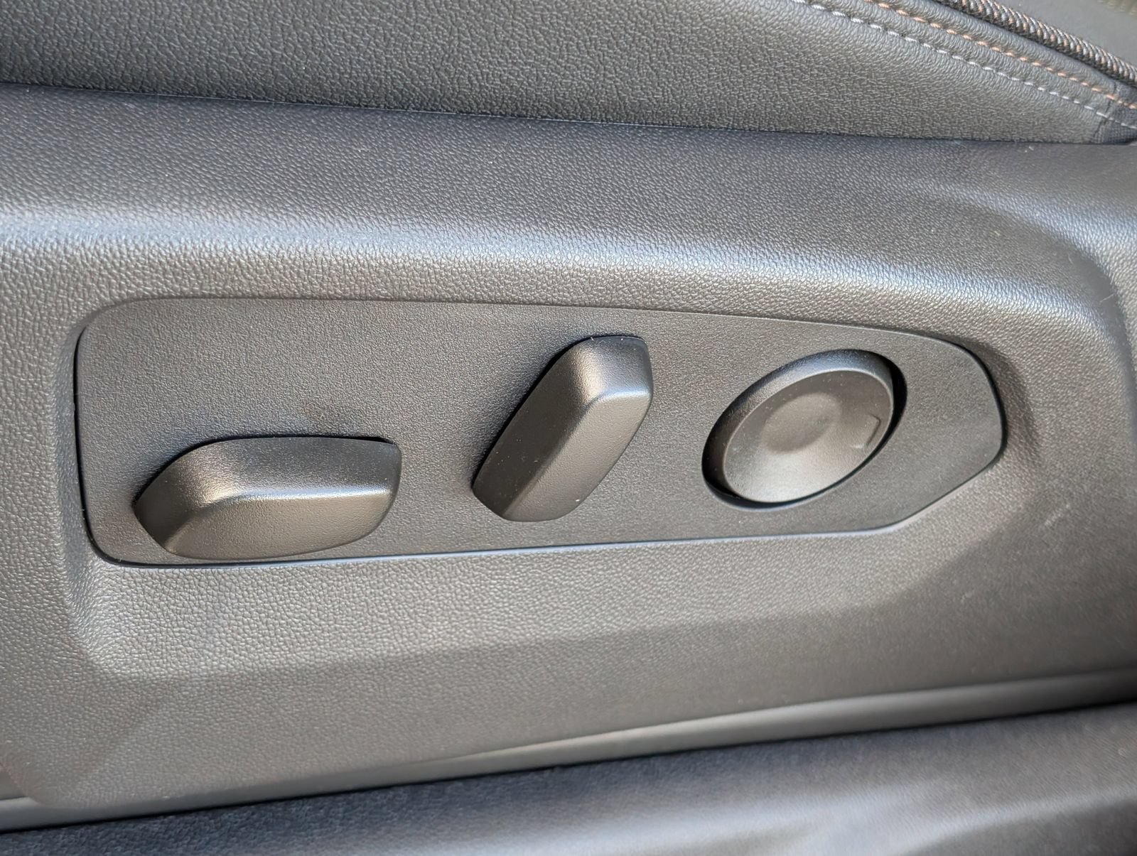 New 2026 Chevrolet Silverado 2500 High Country w/ High Country Premium Package AWD/4WD image 20