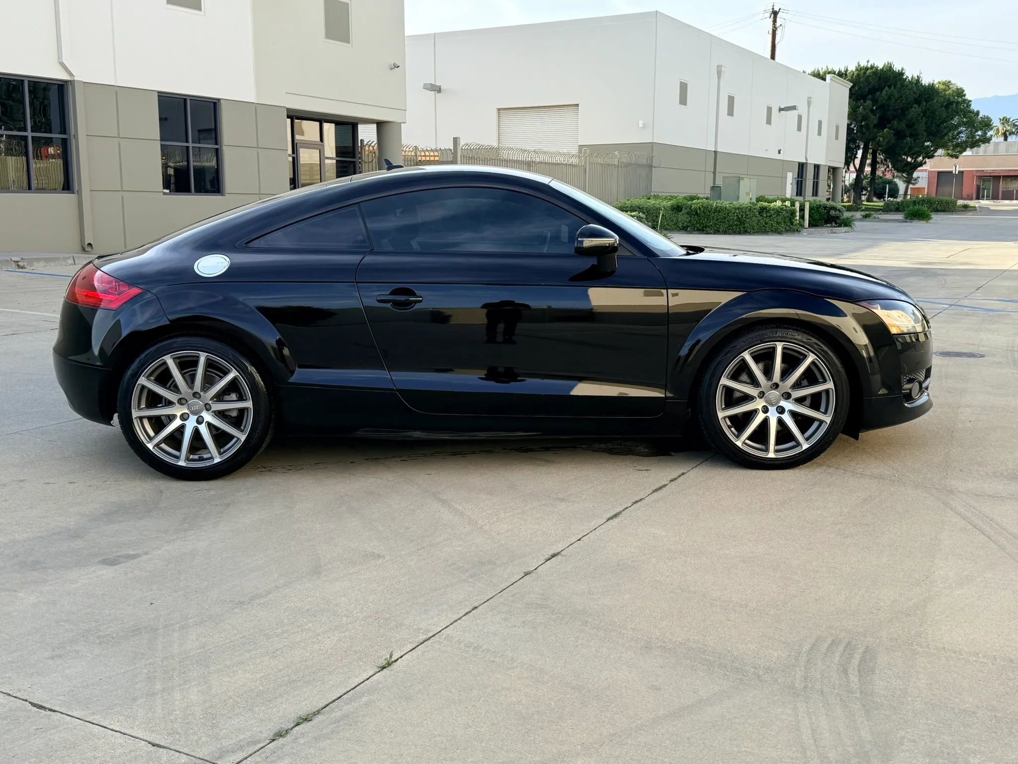 Used 2009 Audi TT 2.0T Premium FWD image 4