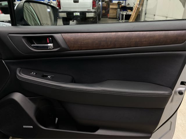 Used 2017 Subaru Outback 3.6R Limited AWD/4WD image 28