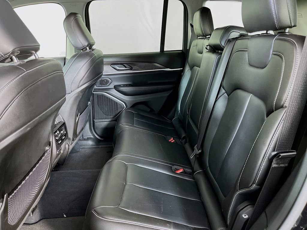 Used 2022 Jeep Grand Cherokee Limited 4xe image 33