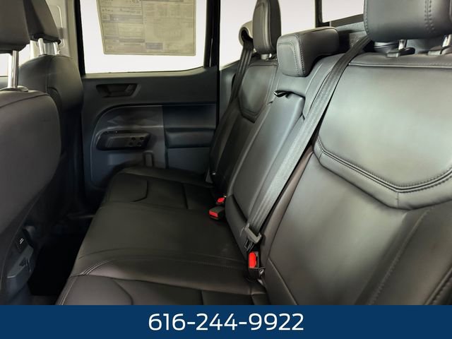 New 2025 Ford Maverick Lariat w/ Black Appearance Package image 16