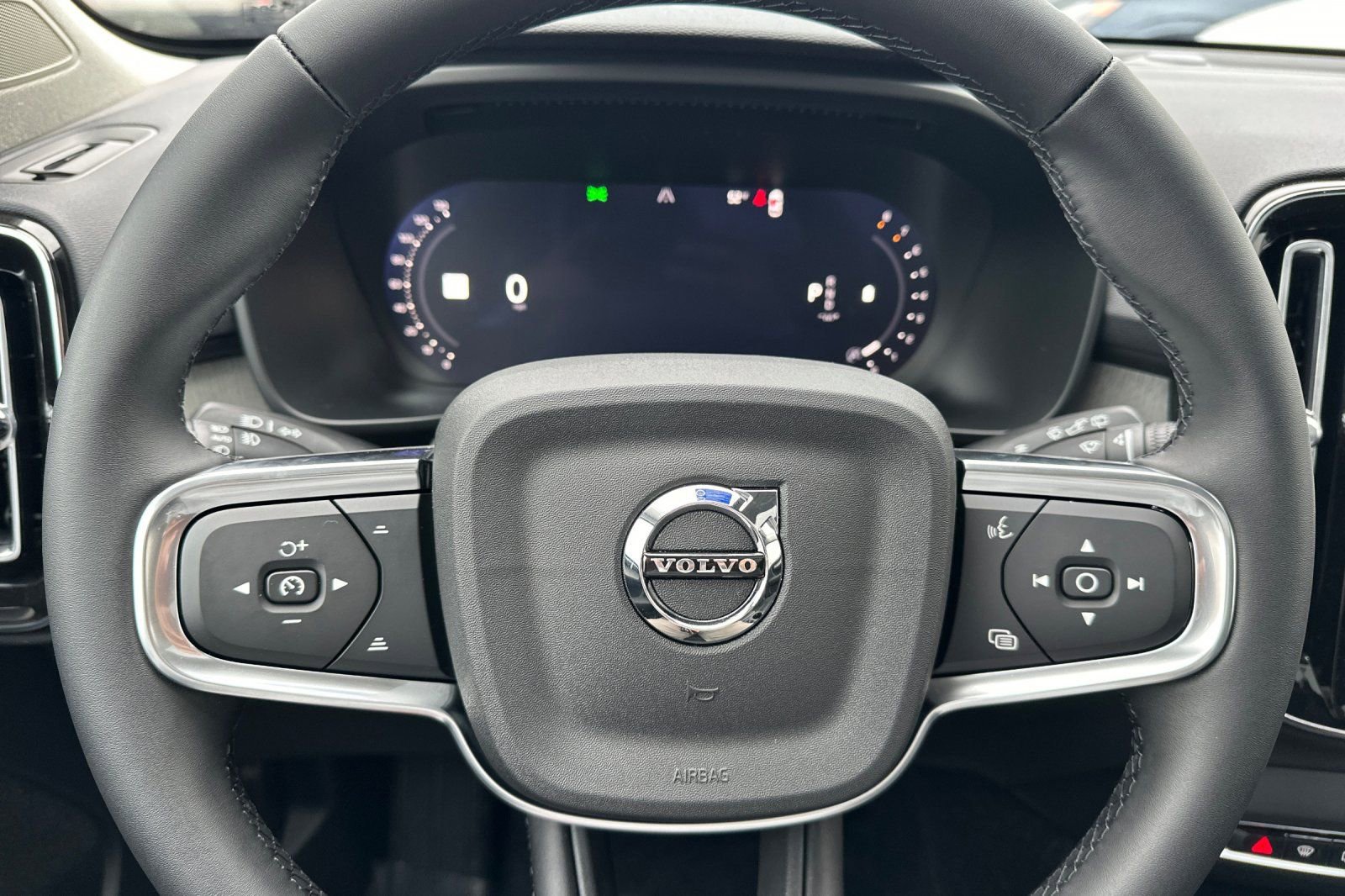 New 2026 Volvo XC40 B4 Core w/ Climate Package image 26