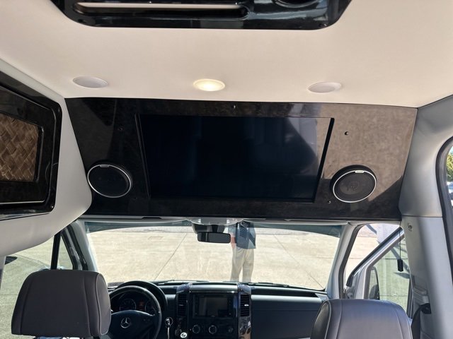 Used 2017 Mercedes-Benz Sprinter 3500 image 15