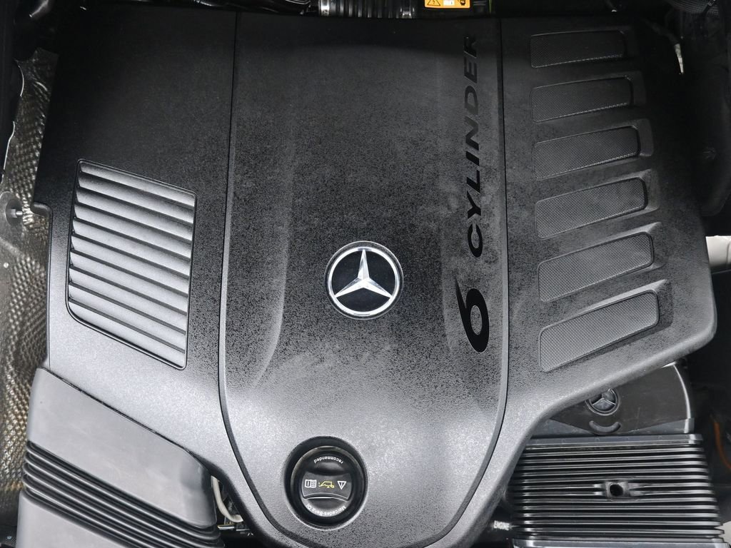 Used 2021 Mercedes-Benz GLS 450 4MATIC image 28