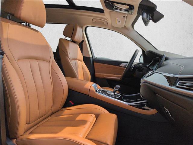 Used 2022 BMW X7 xDrive40i w/ Premium Package AWD/4WD image 24