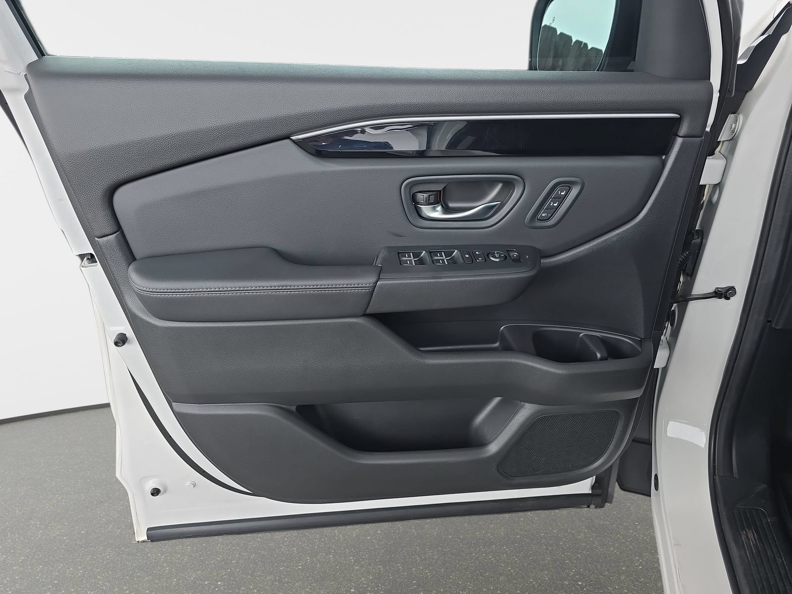 Certified 2025 Honda Pilot EX-L image 27
